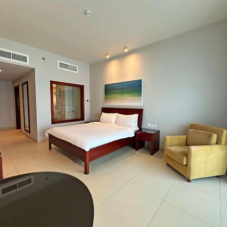 Radisson Blu Resort, ฟูไจราห์ ภายนอก รูปภาพ A bedroom at the hotel