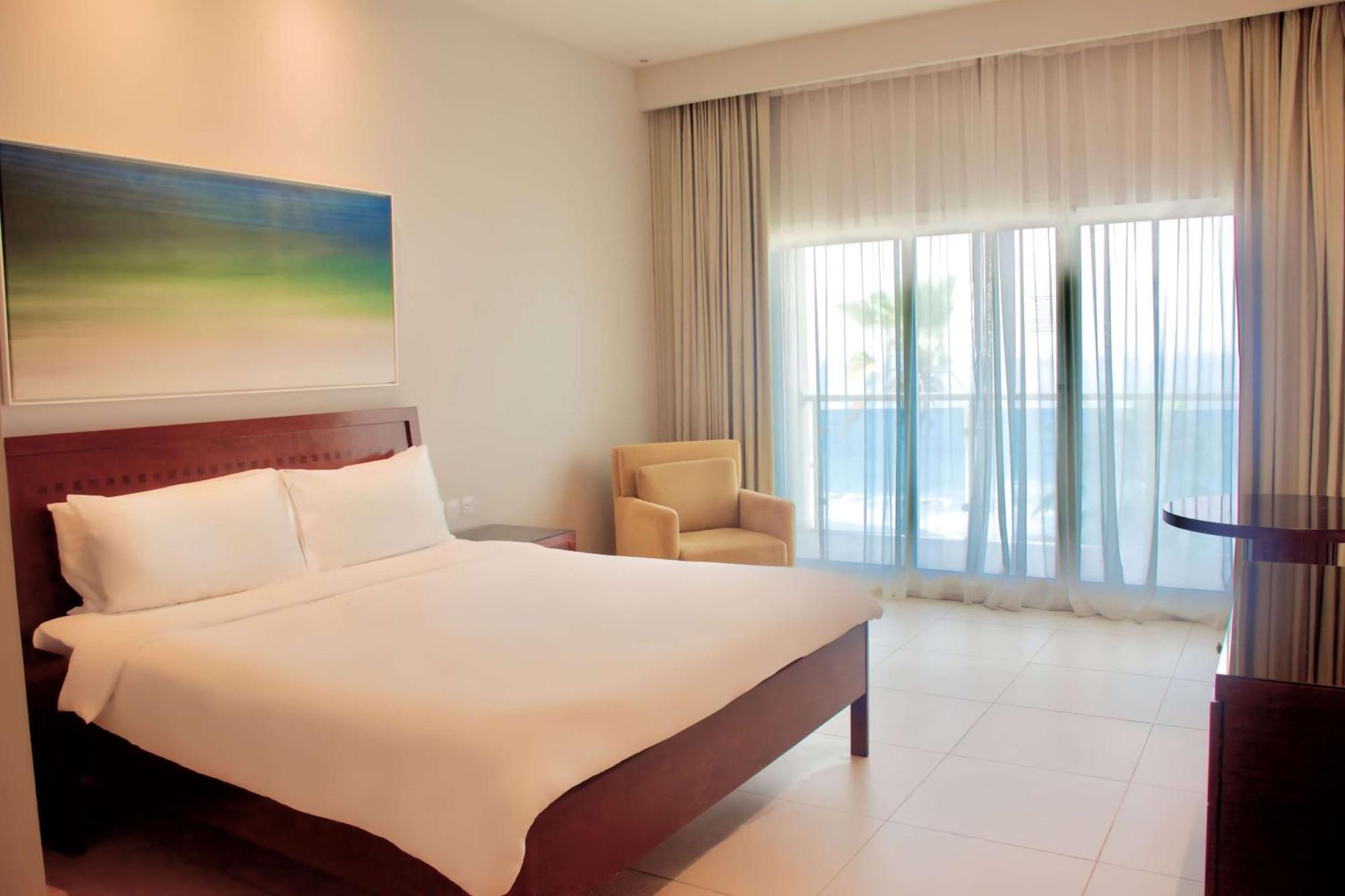 Radisson Blu Resort, ฟูไจราห์ ภายนอก รูปภาพ A bedroom at the hotel